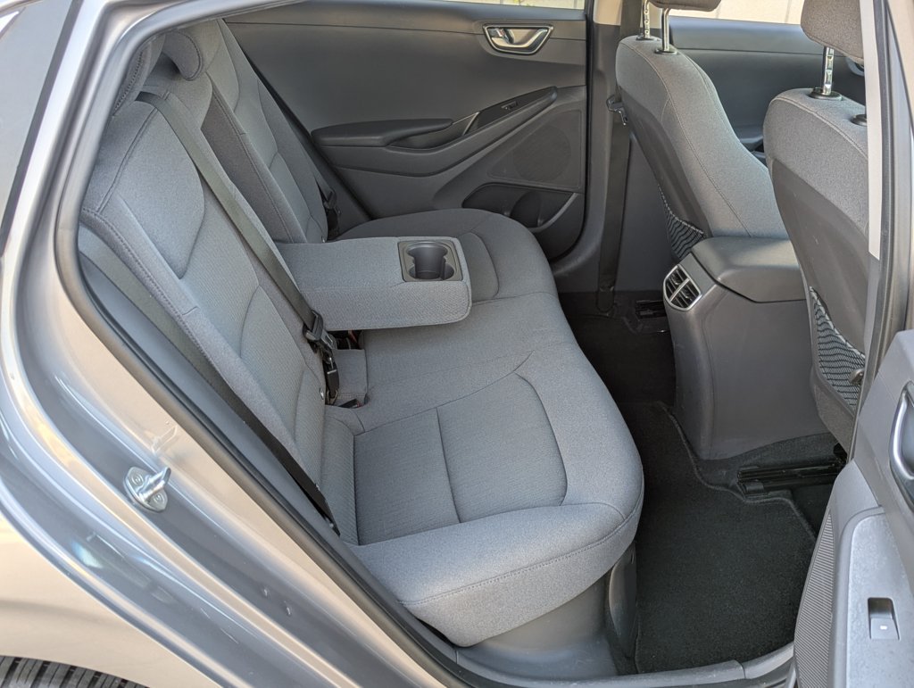 MIDCar coches ocasión Madrid HYUNDAI  iONIQ 1.6 GDI HEV Tecno DCT Hybrido