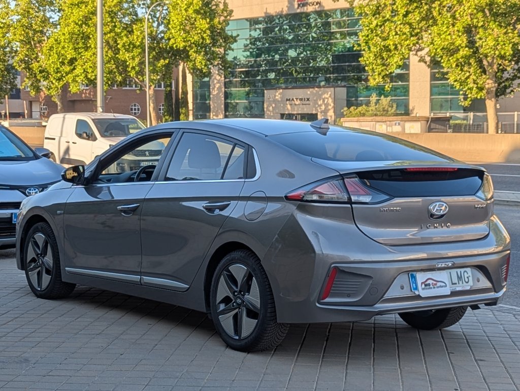 MIDCar coches ocasión Madrid HYUNDAI  iONIQ 1.6 GDI HEV Tecno DCT Hybrido