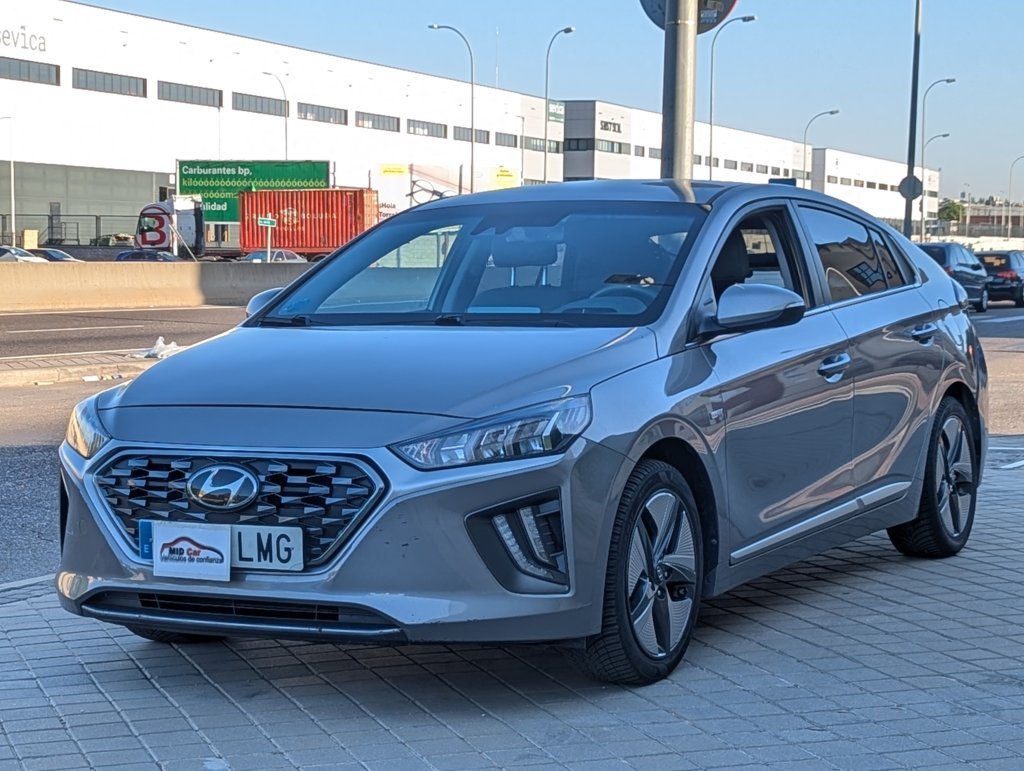 MIDCar coches ocasión Madrid HYUNDAI  iONIQ 1.6 GDI HEV Tecno DCT Hybrido