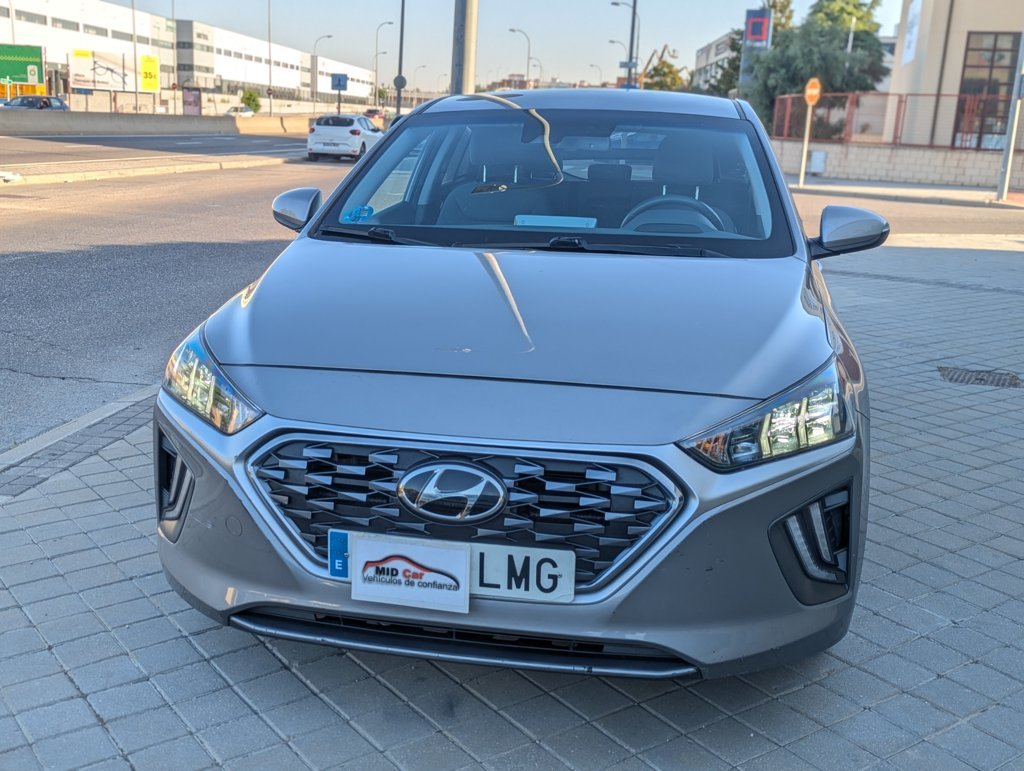 MIDCar coches ocasión Madrid HYUNDAI  iONIQ 1.6 GDI HEV Tecno DCT Hybrido