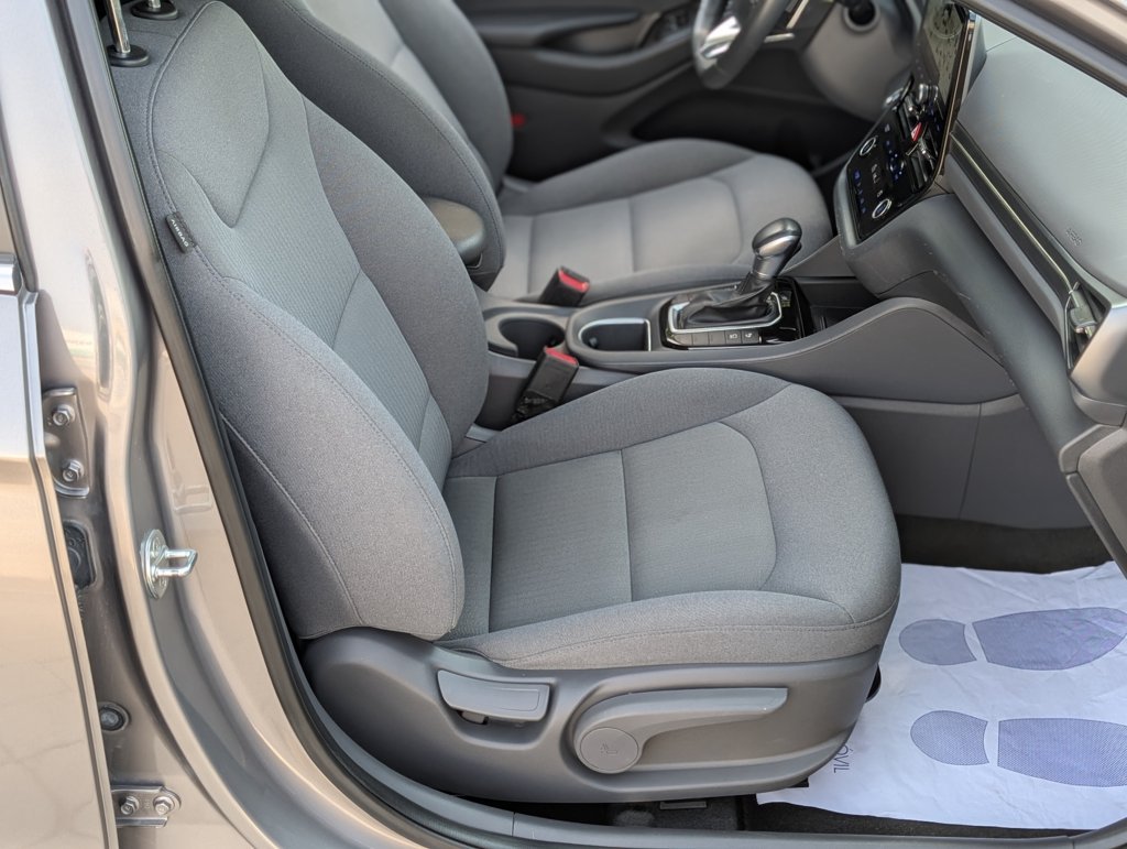 MIDCar coches ocasión Madrid HYUNDAI  iONIQ 1.6 GDI HEV Tecno DCT Hybrido Etiqueta ECO nacional IVA y Garantía Incl