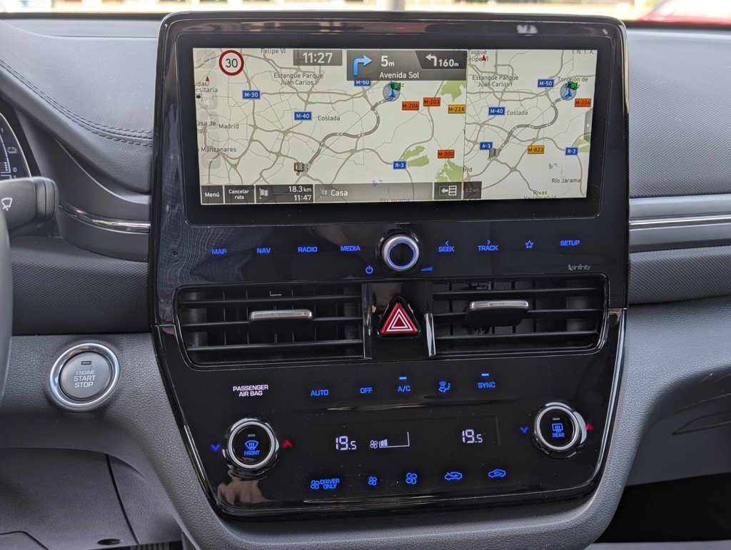 MIDCar coches ocasión Madrid HYUNDAI  iONIQ 1.6 GDI HEV Tecno DCT Hybrido Etiqueta ECO nacional IVA y Garantía Incl