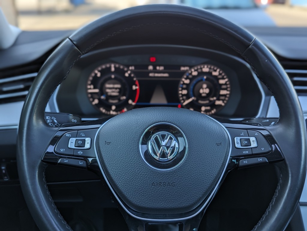 MIDCar coches ocasión Madrid Volkswagen Passat 2.0Tdi 150Cv DSG