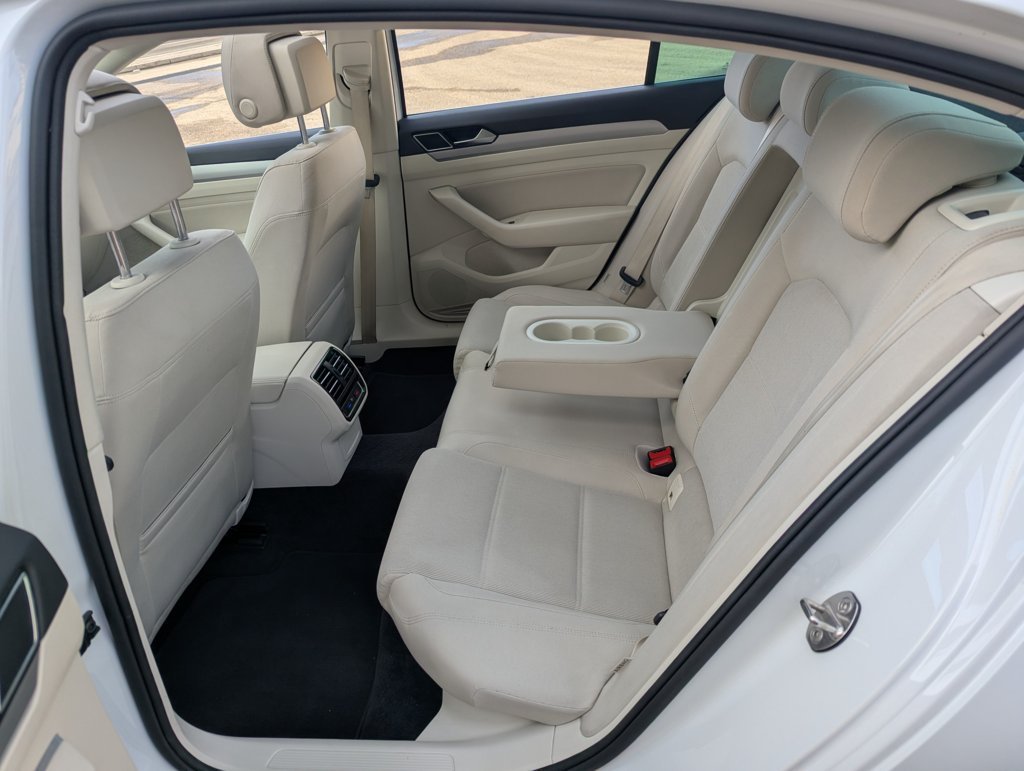 MIDCar coches ocasión Madrid VOLKSWAGEN PASSAT Advance 2.0 TDI 110kW (150CV) DSG