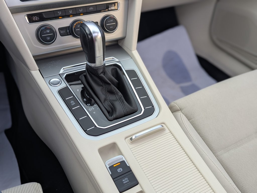 MIDCar coches ocasión Madrid VOLKSWAGEN PASSAT Advance 2.0 TDI 110kW (150CV) DSG