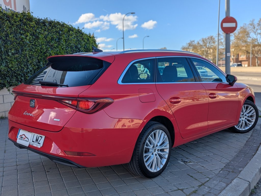 MIDCar coches ocasión Madrid Seat Leon SP 1.4 e-Hybrid DSG S&S Xcellence Go L Etiqueta 0 Electrico Enchufable Gasolina