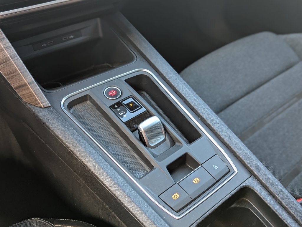 MIDCar coches ocasión Madrid Seat Leon SP 1.4 e-Hybrid DSG S&S Xcellence Go L Etiqueta 0 Electrico Enchufable Gasolina