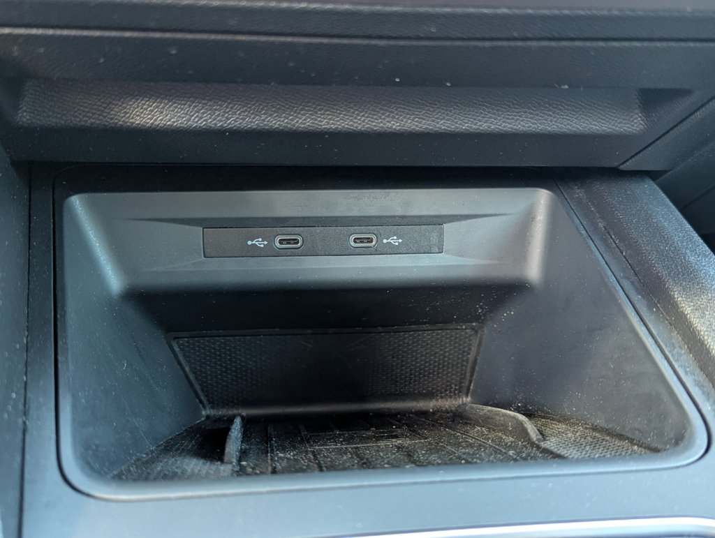 MIDCar coches ocasión Madrid Seat Leon SP 1.4 e-Hybrid DSG S&S Xcellence Go L Etiqueta 0 Electrico Enchufable Gasolina