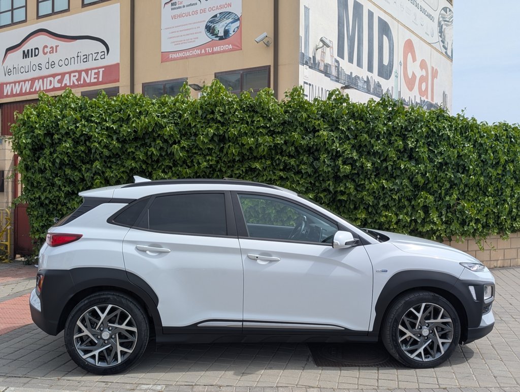 MIDCar coches ocasión Madrid Hyundai Kona 1.6 GDI HEV Style Sky DT Hybrido Etiqueta ECO IVA y Garantía Incl