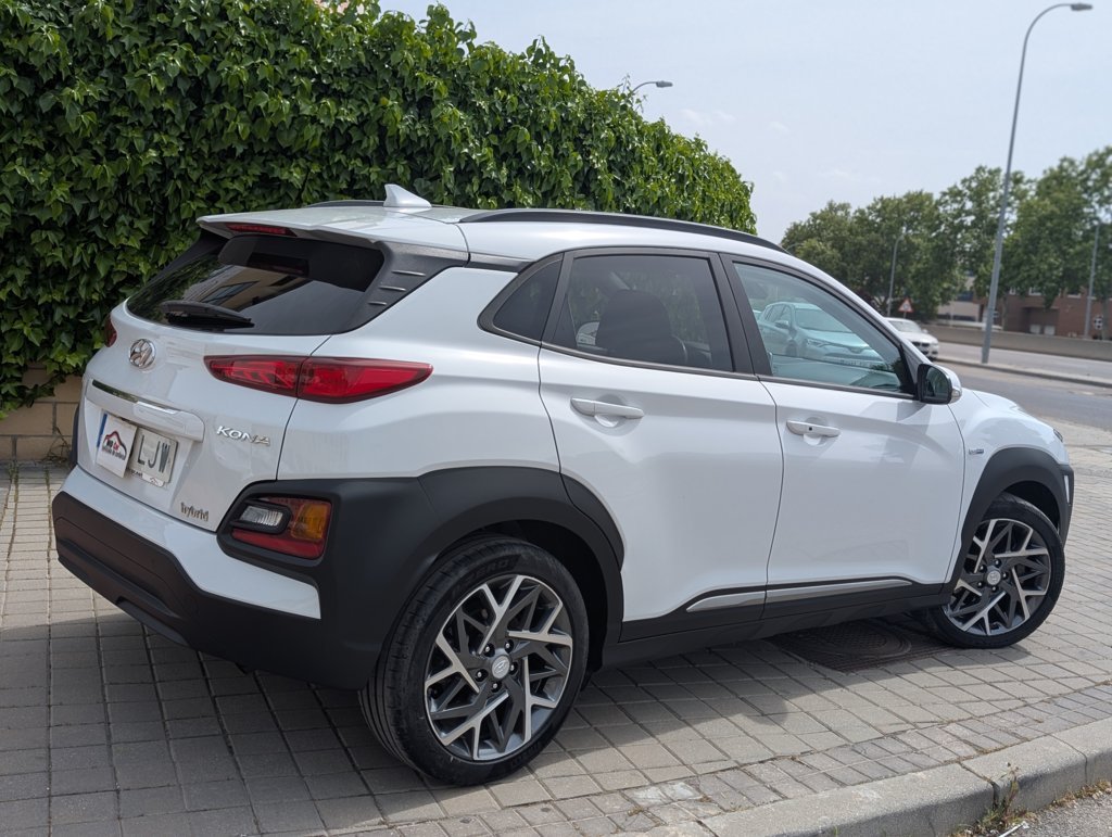 MIDCar coches ocasión Madrid Hyundai Kona 1.6 GDI HEV Style Sky DT Hybrido Etiqueta ECO IVA y Garantía Incl