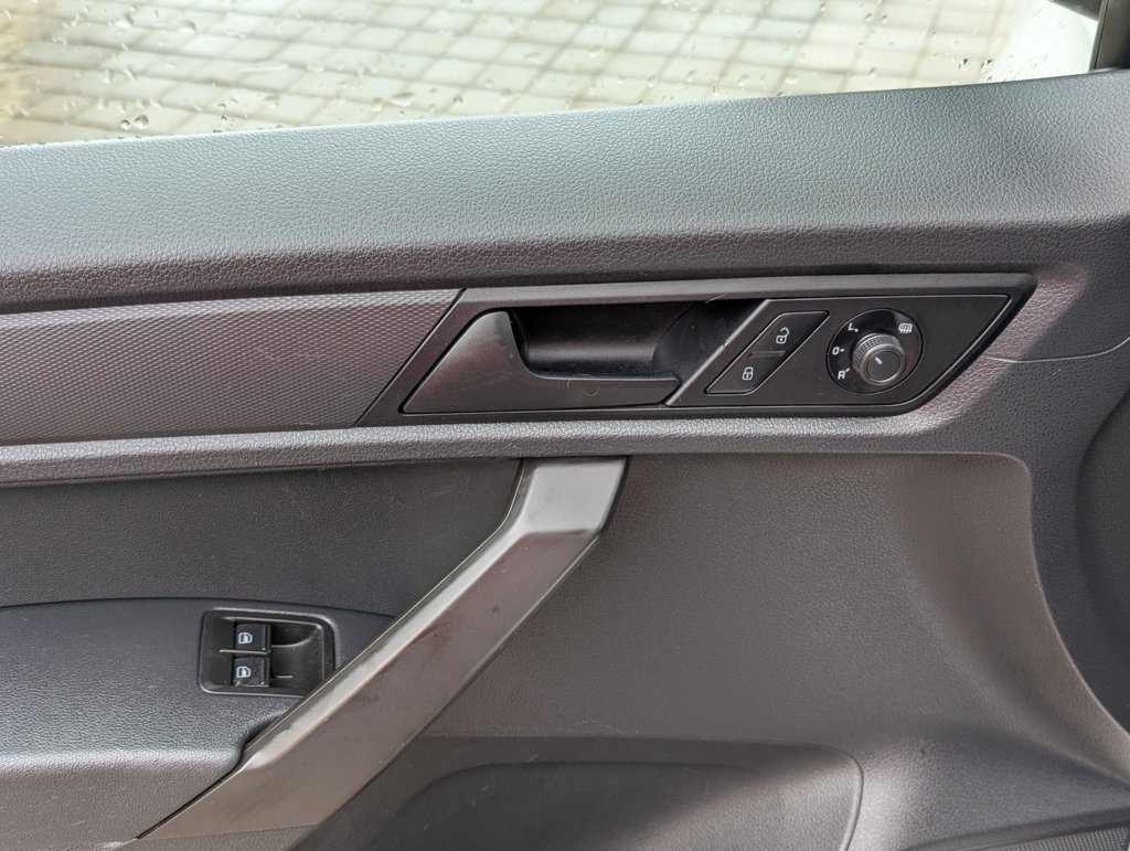 MIDCar coches ocasión Madrid Volkswagen Caddy 4x4 Profesional Furgón 2.0 TDI Etiqueta C IVA y Garantía Incl 4Motion