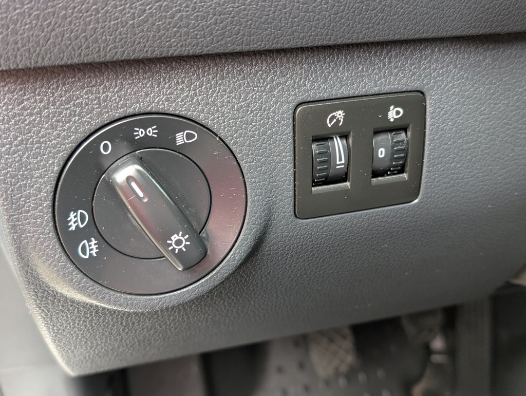 MIDCar coches ocasión Madrid Volkswagen Caddy 4x4 Profesional Furgón 2.0 TDI Etiqueta C IVA y Garantía Incl 4Motion