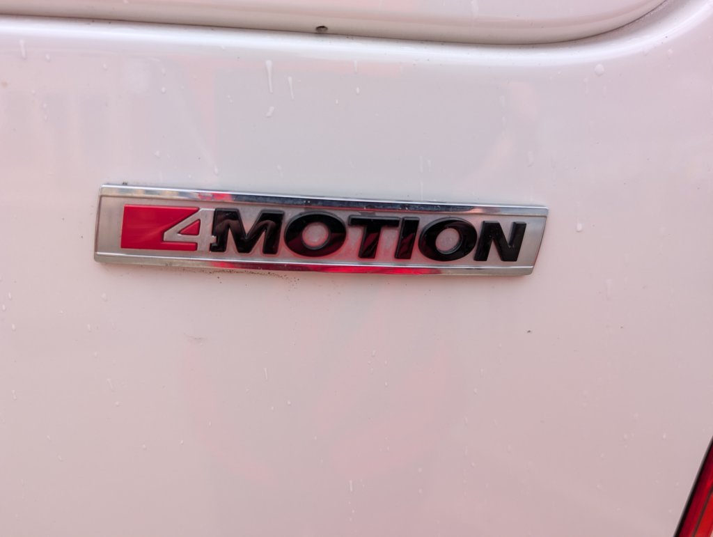 MIDCar coches ocasión Madrid Volkswagen Caddy 4x4 Profesional Furgón 2.0 TDI Etiqueta C IVA y Garantía Incl 4Motion