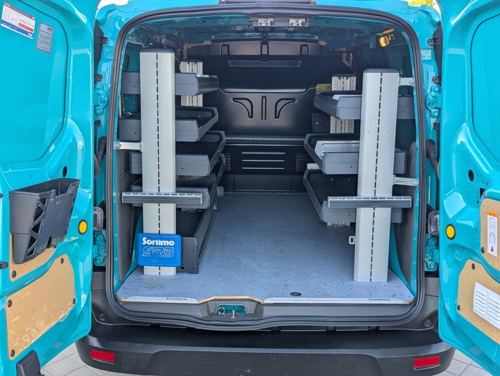 MIDCar coches ocasión Madrid Ford Transit Connect Van 1.5EcoBlue  Trend 210  S&S Trend L2,  6Vel Etiqueta C IVA y garantía Incl