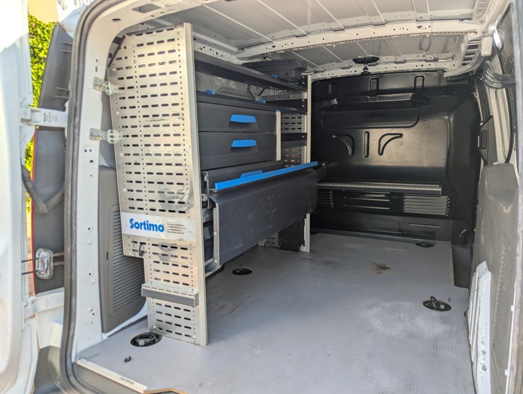 MIDCar coches ocasión Madrid Ford Transit Connect Van 1.5EcoBlue  Trend 210  S&S Trend L2 IVA y Garantía Incl