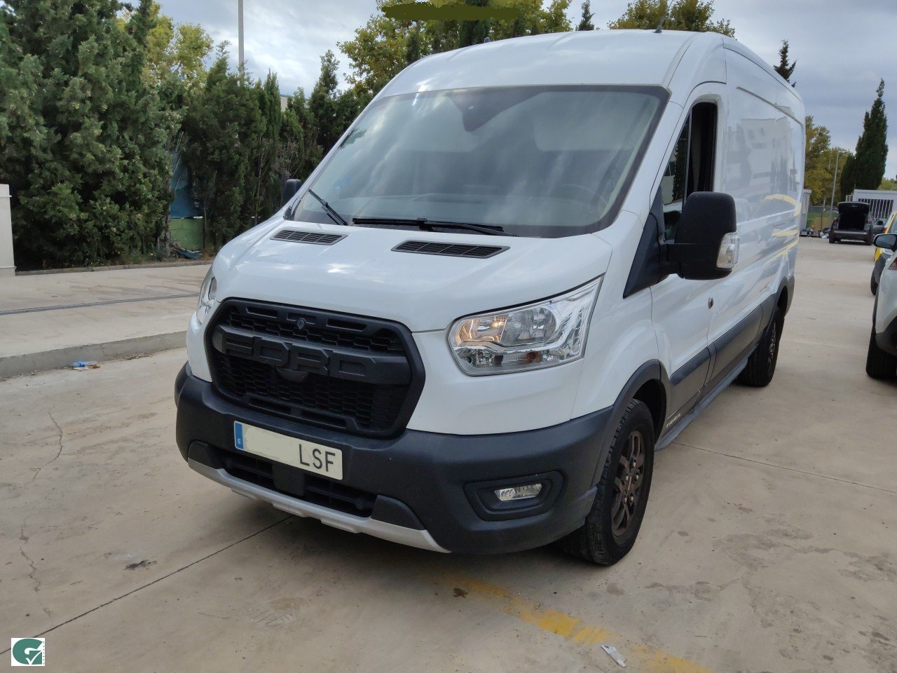 MIDCar coches ocasión Madrid Ford Transit 350 2.0Tdci L3H2 Van Trail FWD MHEV furgón FWD 130Cv,  6 Velocidades, Etiqueta medioambiental ECO