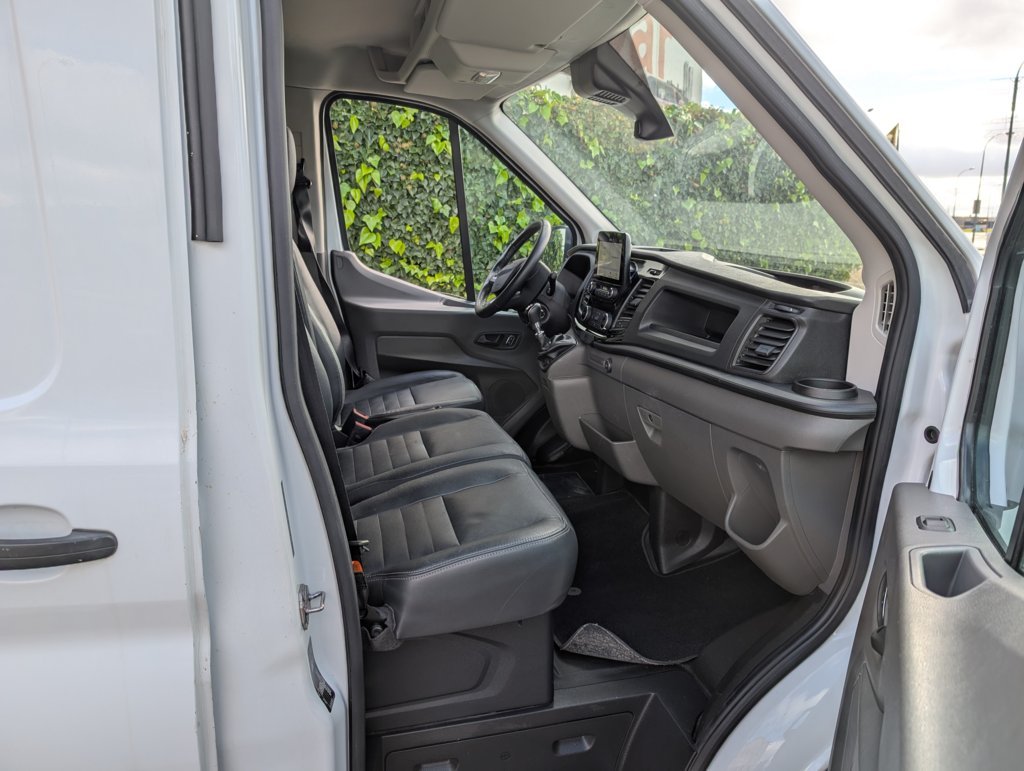 MIDCar coches ocasión Madrid Ford Transit 350 2.0Tdci L3H2 Van Trail FWD MHEV furgón FWD 130Cv,  6 Velocidades, Etiqueta medioambiental ECO