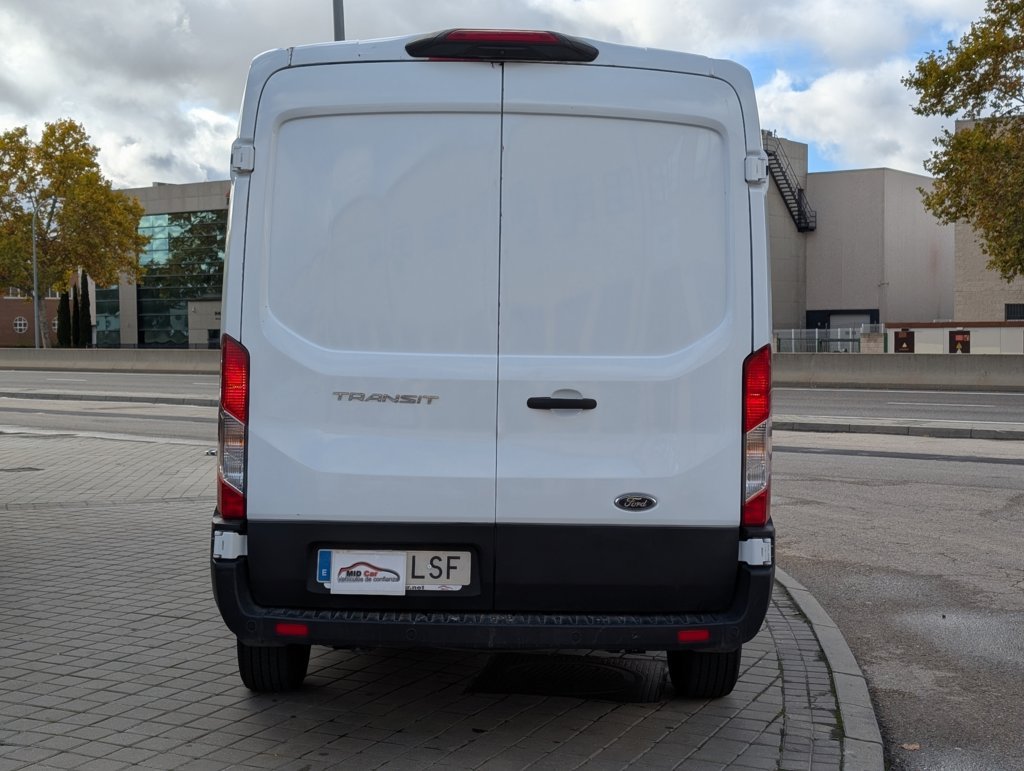 MIDCar coches ocasión Madrid Ford Transit 350 2.0Tdci L3H2 Van Trail FWD MHEV furgón FWD 130Cv,  6 Velocidades, Etiqueta medioambiental ECO