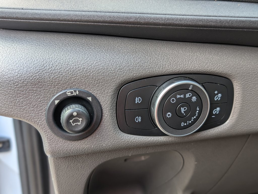 MIDCar coches ocasión Madrid Ford Transit 350 2.0Tdci L3H2 Van Trail FWD MHEV furgón FWD 130Cv,  6 Velocidades, Etiqueta medioambiental ECO