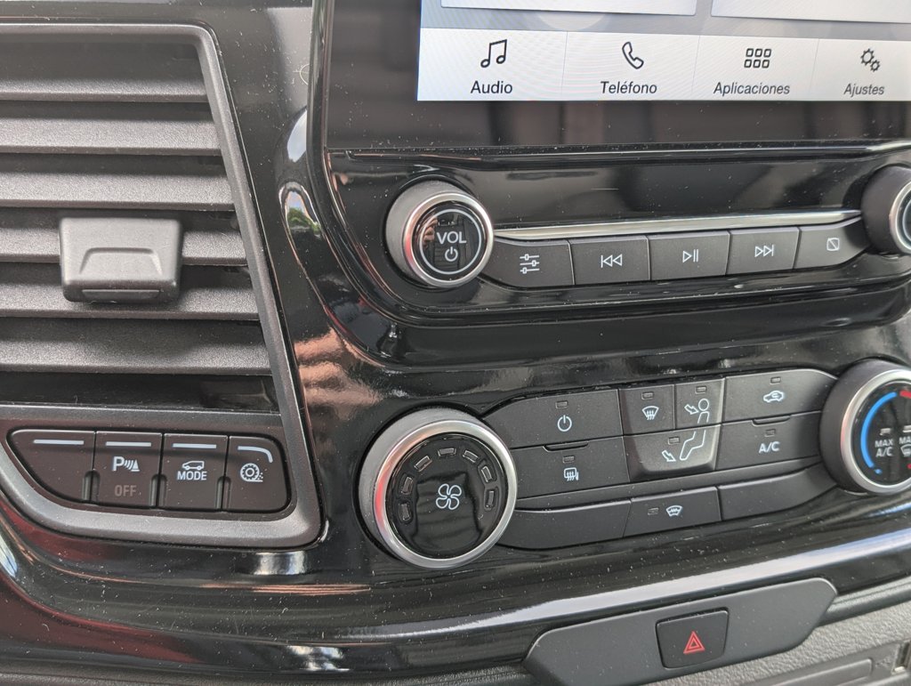 MIDCar coches ocasión Madrid Ford Transit 350 2.0Tdci L3H2 Van Trail FWD MHEV furgón FWD 130Cv,  6 Velocidades, Etiqueta medioambiental ECO