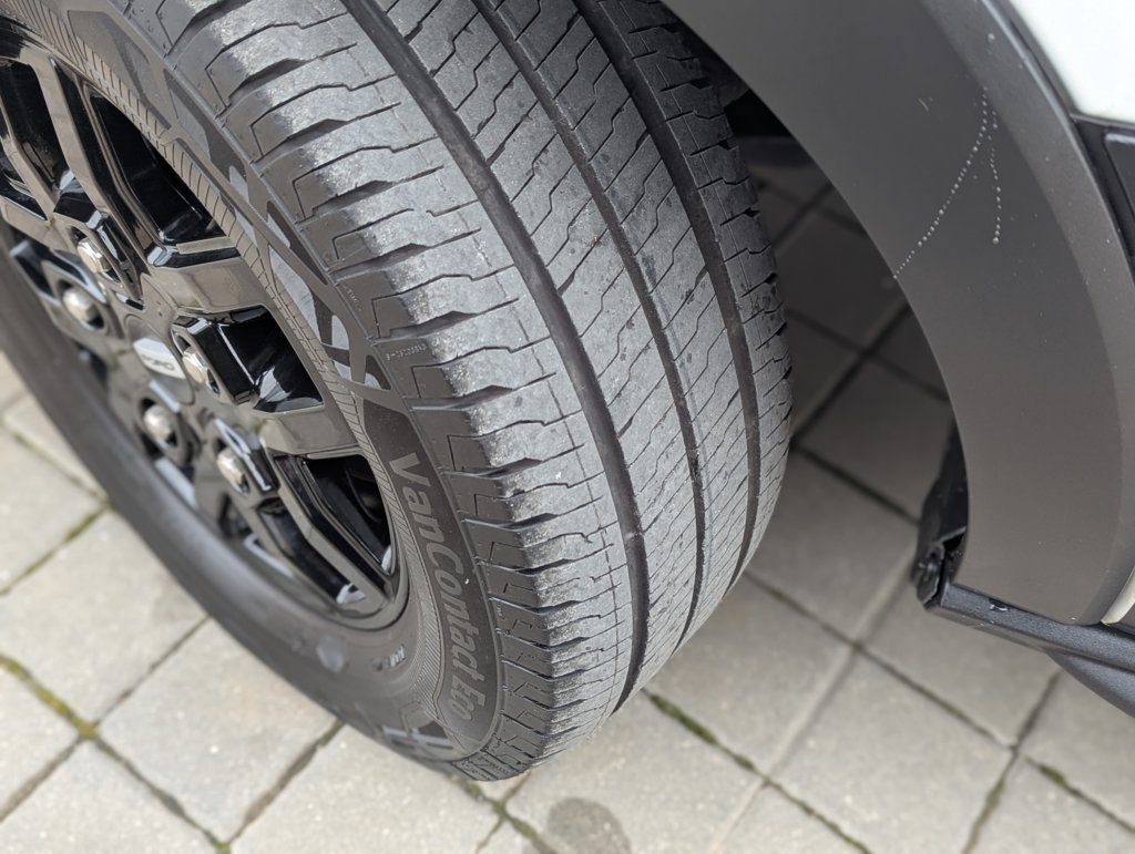 MIDCar coches ocasión Madrid Ford Transit 350 2.0Tdci L3H2 Van Trail FWD MHEV furgón FWD 130Cv,  6 Velocidades, Etiqueta medioambiental ECO