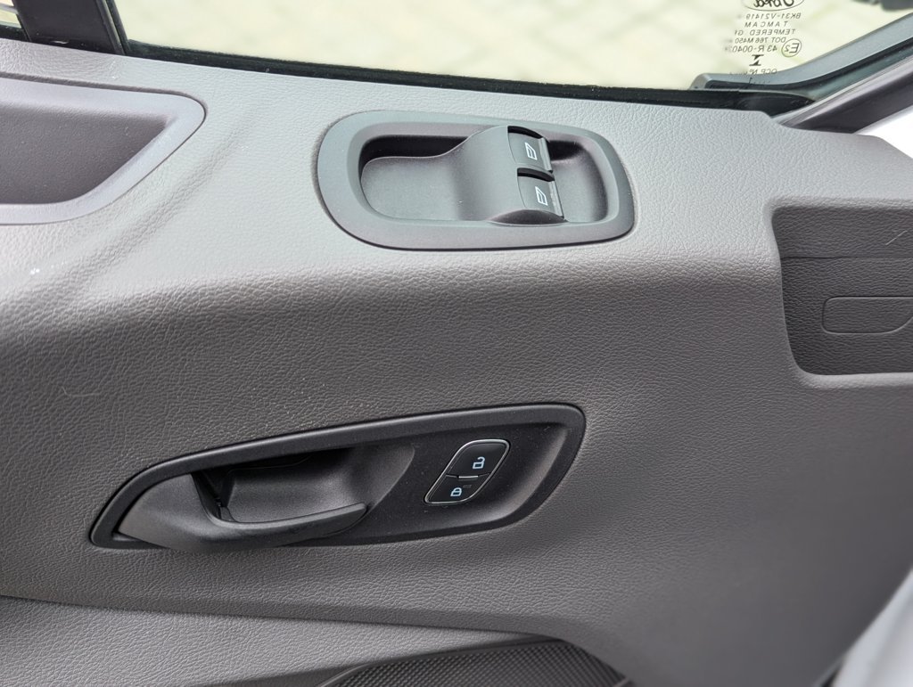 MIDCar coches ocasión Madrid Ford Transit 350 2.0Tdci L3H2 Van Trail FWD MHEV furgón FWD 130Cv,  6 Velocidades, Etiqueta medioambiental ECO