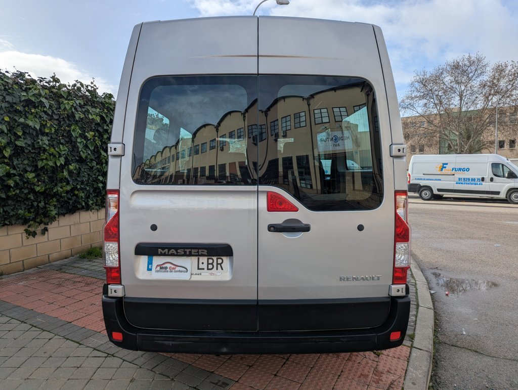 MIDCar coches ocasión Madrid Renault Master 2.3dCi 9 Plazas Combi S&S Energy L2h2 3500 Dci 140cv E6 IVA y Garantía Incl Etiqueta C