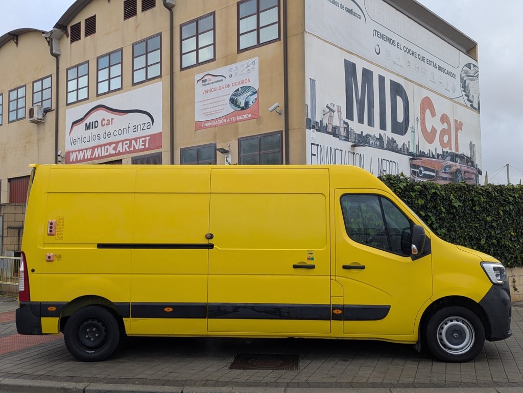 MIDCar coches ocasión Madrid Renault Master 2.3dCi Furgon T L3h2 3500 Dci  Con trampilla elevadora,