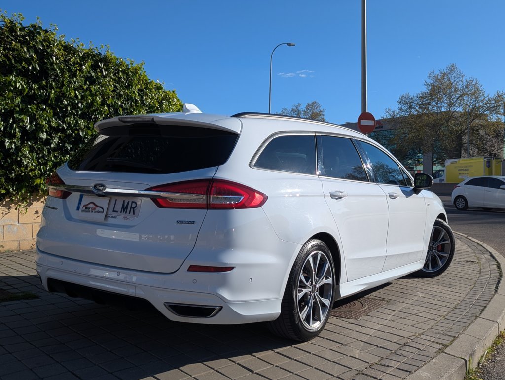 MIDCar coches ocasión Madrid Ford Mondeo 2.0 Híbrido 138kW ST-Line HEV AT SB  Etiqueta medioambiental ECO Nacional 1Dueño con IVA y Garantía