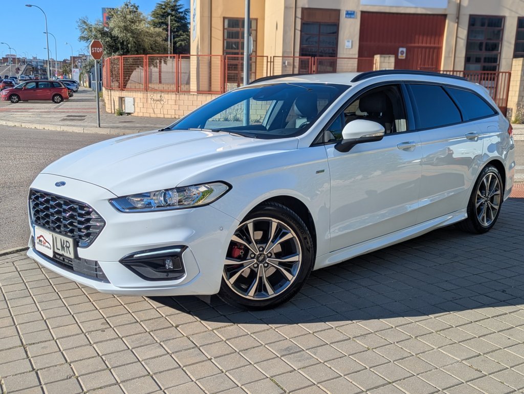 MIDCar coches ocasión Madrid Ford Mondeo 2.0 Híbrido 138kW ST-Line HEV AT SB  Etiqueta medioambiental ECO Nacional 1Dueño con IVA y Garantía