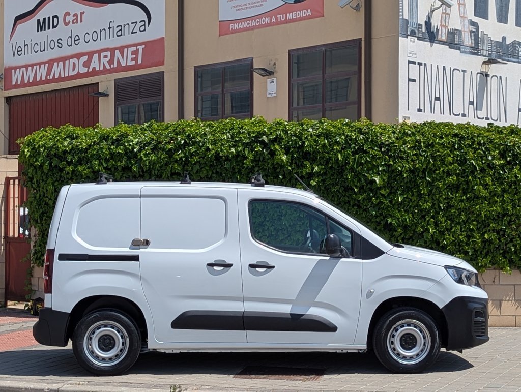 MIDCar coches ocasión Madrid Peugeot Partner Premium 1.6BlueHDI 100Cv 3 Plazas