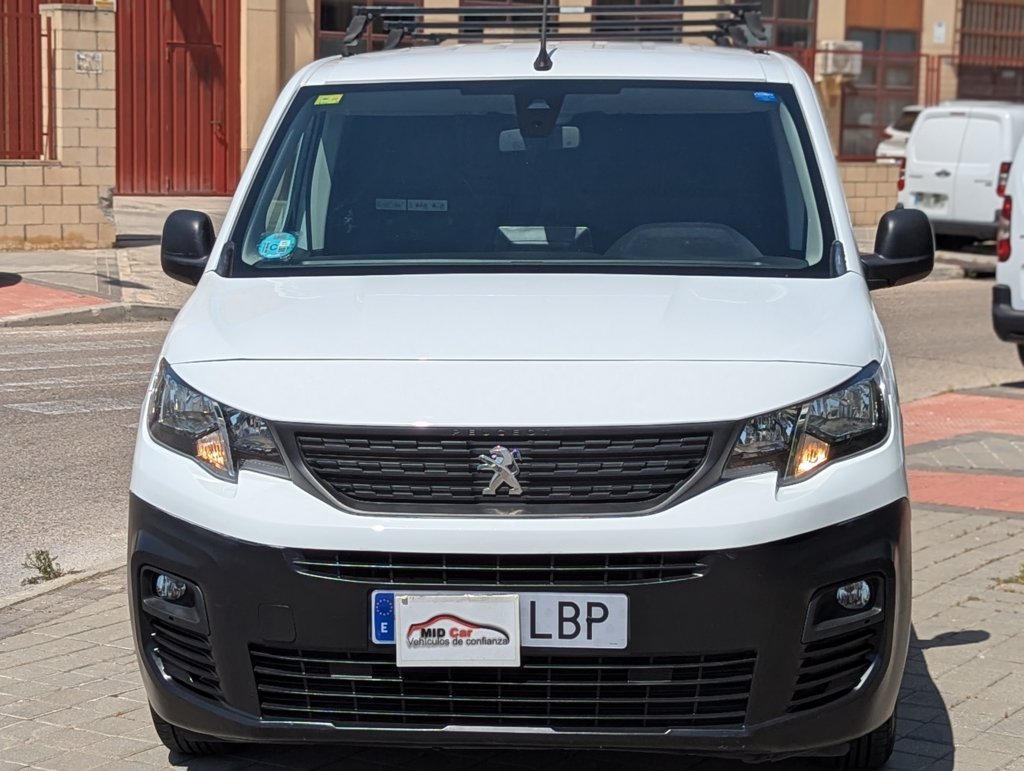MIDCar coches ocasión Madrid Peugeot Partner Premium 1.6BlueHDI 100Cv 3 Plazas
