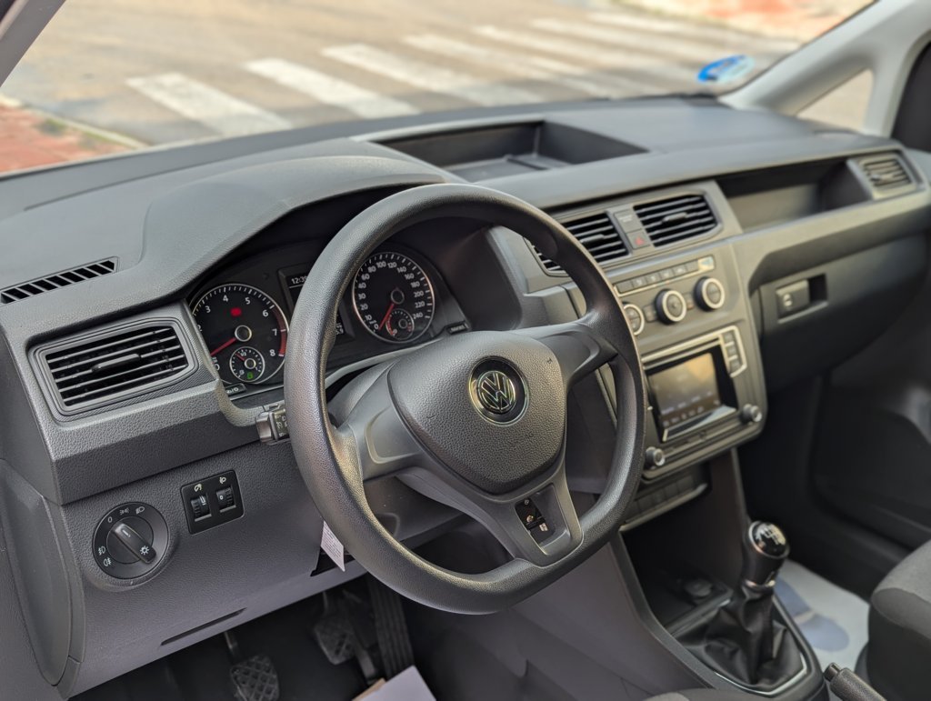 MIDCar coches ocasión Madrid Volkswagen Caddy Profesional 1.4 TGI, GNC  110Cv Etiqueta ECO IVA Incl