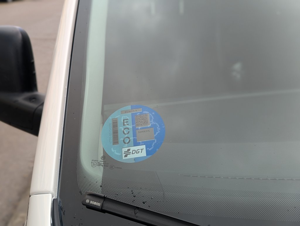 MIDCar coches ocasión Madrid Volkswagen Caddy Profesional 1.4 TGI, GNC  110Cv Etiqueta ECO IVA Incl