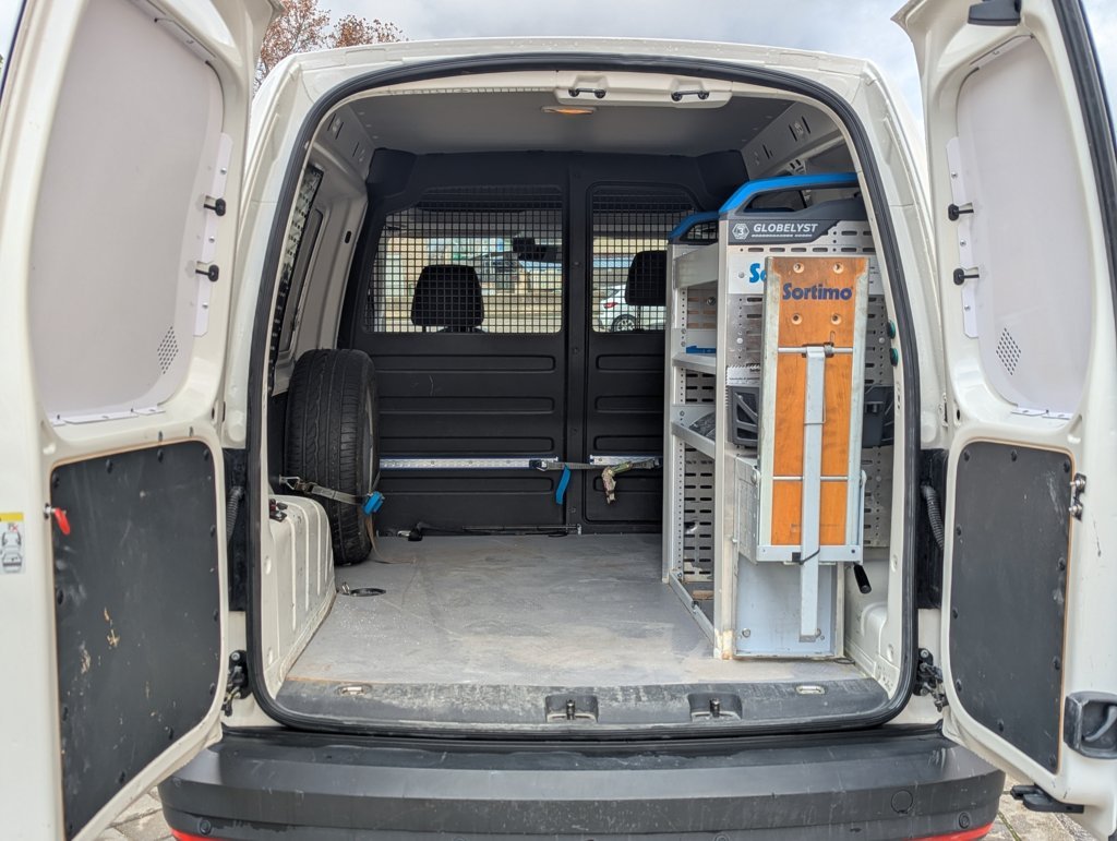 MIDCar coches ocasión Madrid Volkswagen Caddy Profesional 1.4 TGI, GNC  110Cv Etiqueta ECO IVA Incl