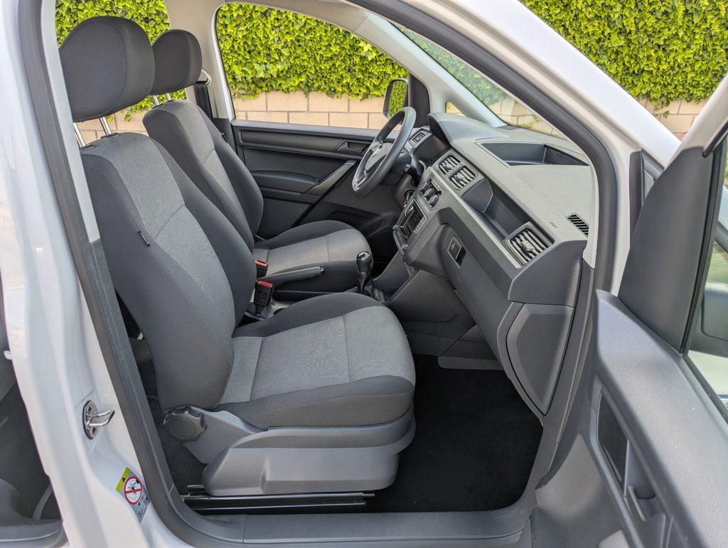MIDCar coches ocasión Madrid Volkswagen Caddy Profesional Kombi 1.4 TGI/ GNC  BM 4 Puertas 110Cv Etiqueta ECO