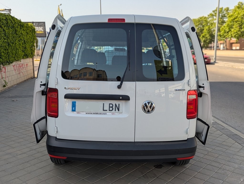 MIDCar coches ocasión Madrid Volkswagen Caddy Profesional Kombi 1.4 TGI/ GNC  BM 4 Puertas 110Cv Etiqueta ECO