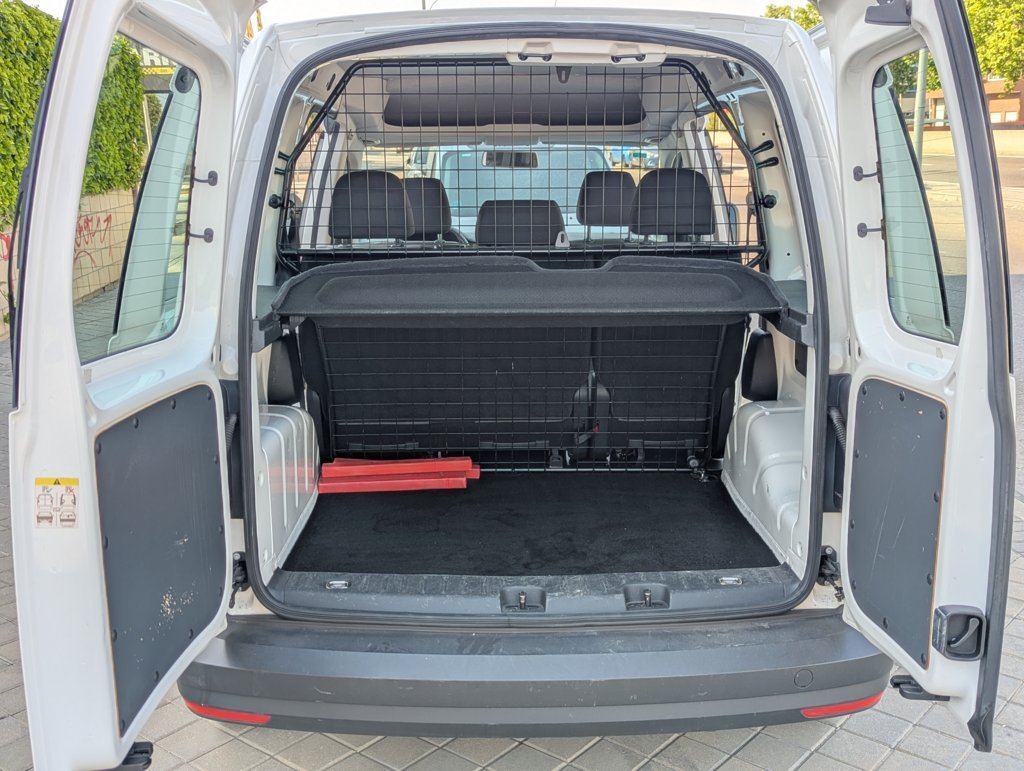 MIDCar coches ocasión Madrid Volkswagen Caddy Profesional Kombi 1.4 TGI/ GNC  BM 4 Puertas 110Cv Etiqueta ECO