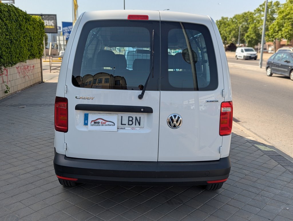MIDCar coches ocasión Madrid Volkswagen Caddy Profesional Kombi 1.4 TGI/ GNC  BM 4 Puertas 110Cv Etiqueta ECO