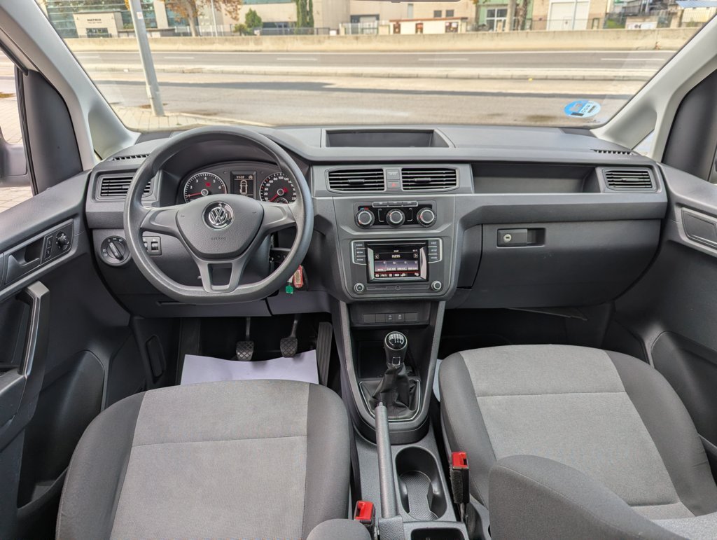 MIDCar coches ocasión Madrid Volkswagen Caddy Profesional Kombi 1.4 TGI/ GNC  BM 4 Puertas 110Cv Etiqueta ECO