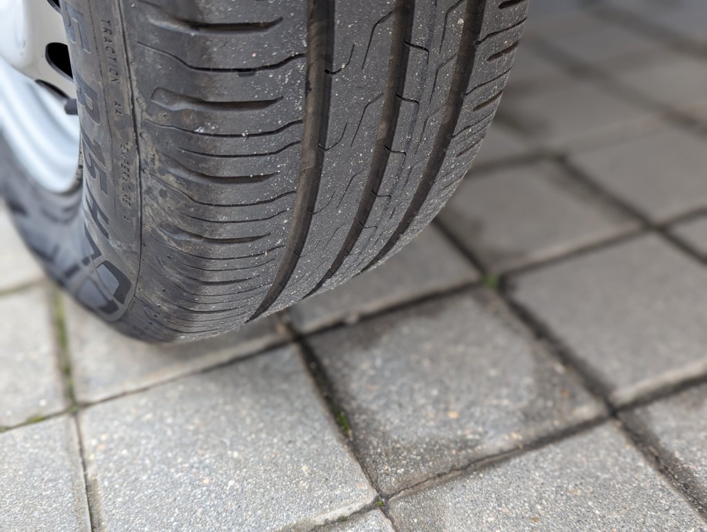 MIDCar coches ocasión Madrid Volkswagen Caddy Profesional Kombi 1.4 TGI/ GNC  BM 4 Puertas 110Cv Etiqueta ECO