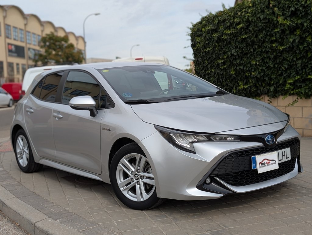 MIDCar coches ocasión Madrid Toyota Corolla 1.8 125H Hybrid Business TECH E-CVT Etiqueta ECO Nacional Pocos Km