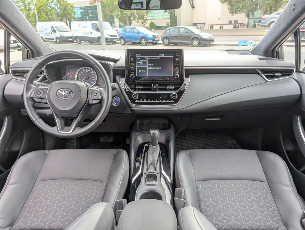 MIDCar coches ocasión Madrid Toyota Corolla 1.8 125H Hybrid Business TECH E-CVT Etiqueta ECO Nacional Pocos Km