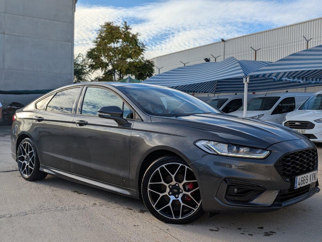 MID Car coches de ocasión Madrid Ford Mondeo 2.0Tdci  ST-Line AWD Powershift 190 Cv Etiqueta medioambiental C