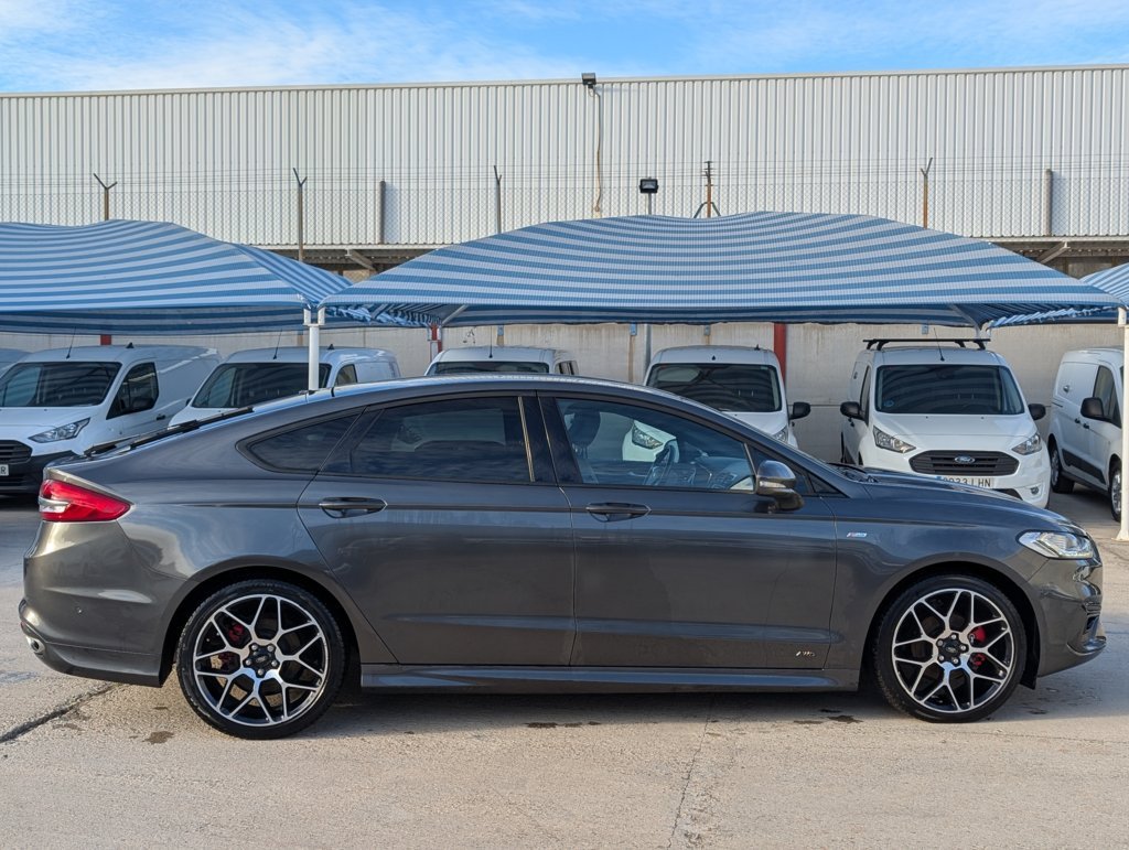 MID Car coches ocasión Madrid Ford Mondeo 2.0Tdci  ST-Line AWD Powershift 190 Cv Etiqueta medioambiental C