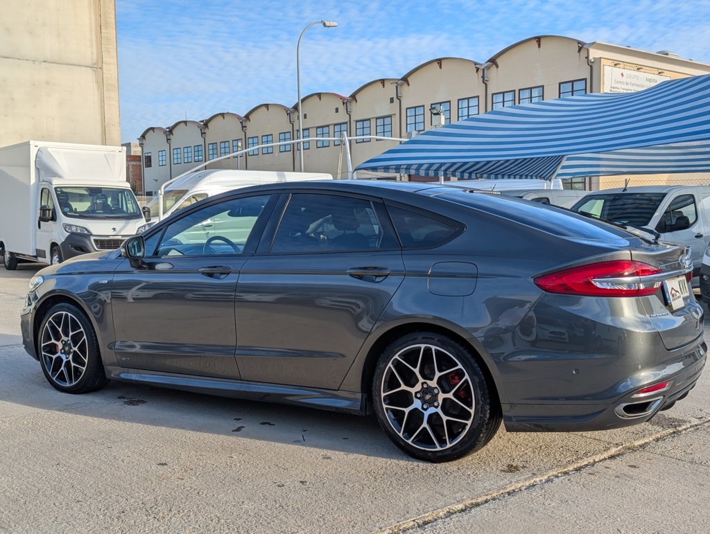 MID Car coches ocasión Madrid Ford Mondeo 2.0Tdci  ST-Line AWD Powershift 190 Cv Etiqueta medioambiental C