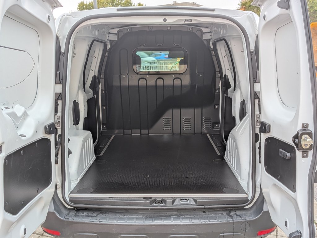 MIDCar coches ocasión Madrid Dacia Dokker Van Essential 1.6 110Cv GLP Híbrido Etiqueta Medioambiental ECO Nacional IVA y Garantía Incl