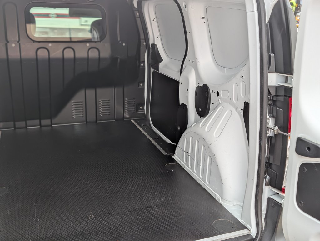 MIDCar coches ocasión Madrid Dacia Dokker Van Essential 1.6 110Cv GLP Híbrido Etiqueta Medioambiental ECO Nacional IVA y Garantía Incl