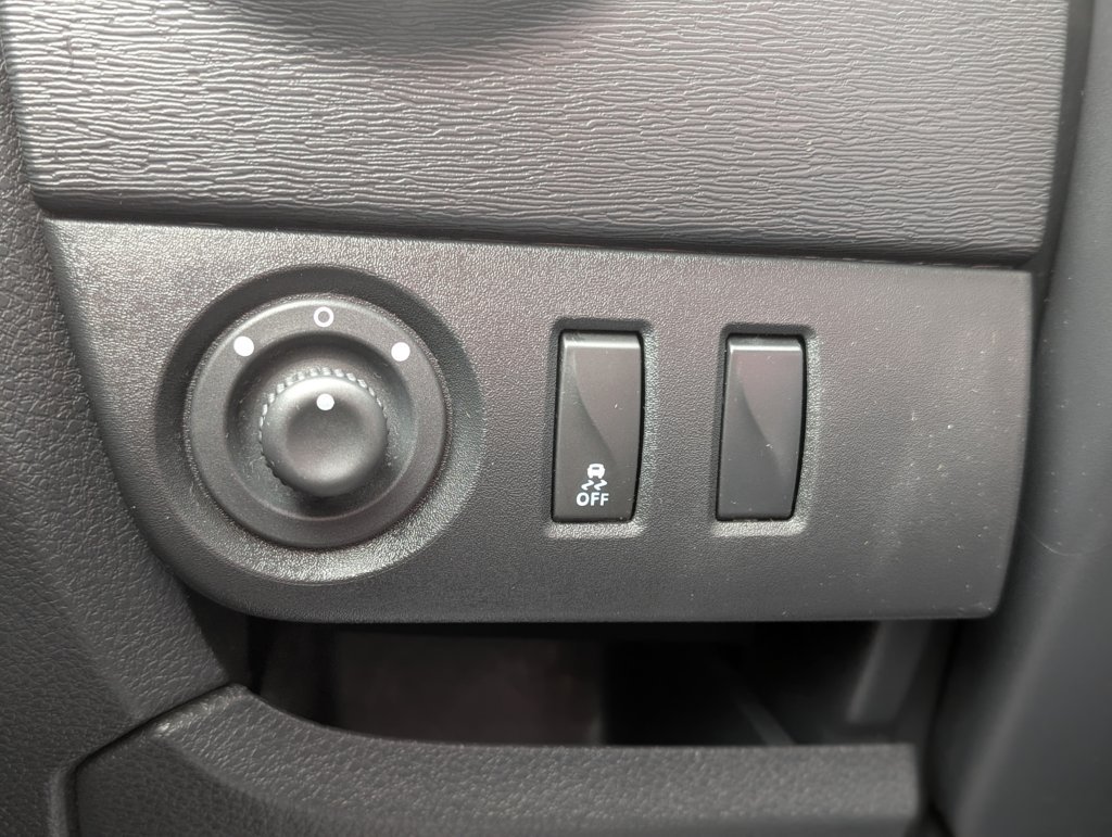 MIDCar coches ocasión Madrid Dacia Dokker Van Essential 1.6 110Cv GLP Híbrido Etiqueta Medioambiental ECO Nacional IVA y Garantía Incl