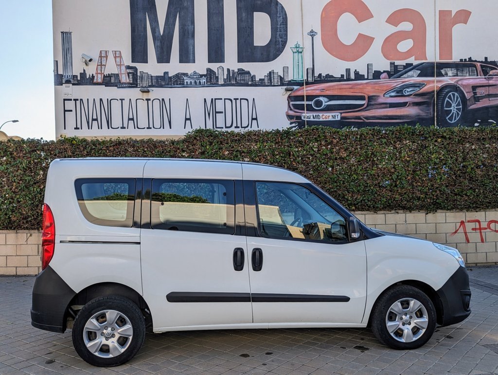 MIDCar coches ocasión Madrid Opel Combo Tour Expression 1.6 CDTI 105CV L1 H1 EU6